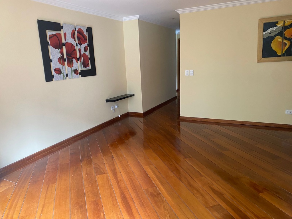 Departamento con Excelente Ubicación en Alquiler Sector República del Salvador