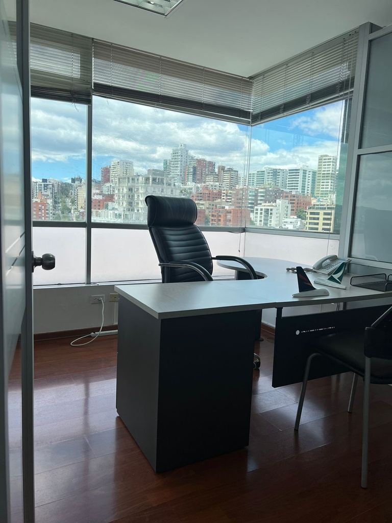 Oficina con Hermosa Vista en Alquiler Sector Orellana 