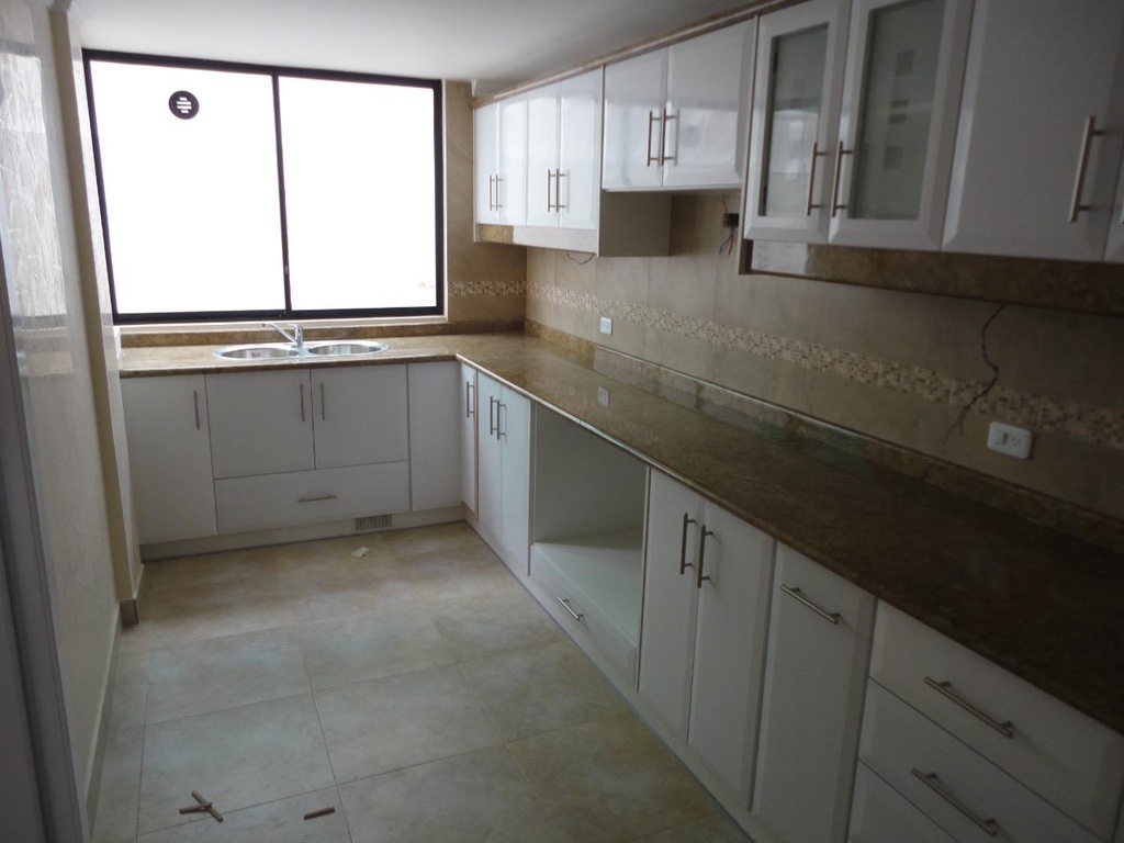 Casa con Excelente Ubicación en Venta Sector Carcelén