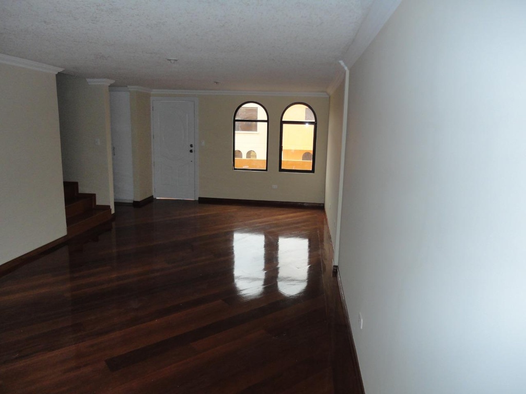 Casa con Excelente Ubicación en Venta Sector Carcelén