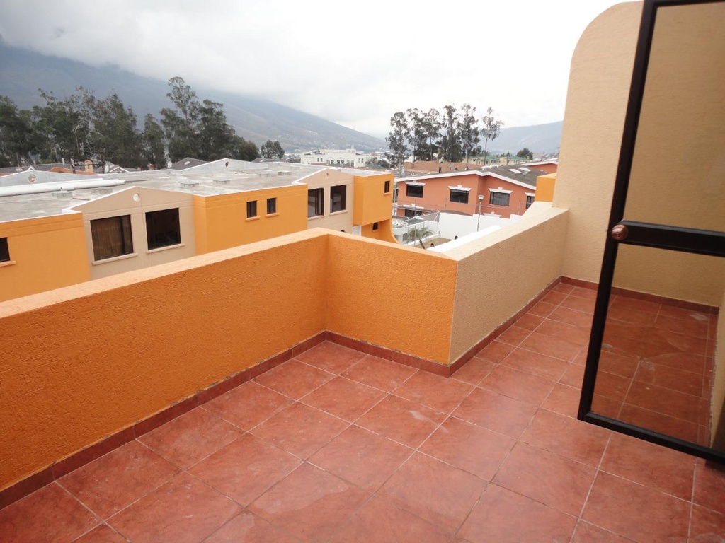 Casa con Excelente Ubicación en Venta Sector Carcelén