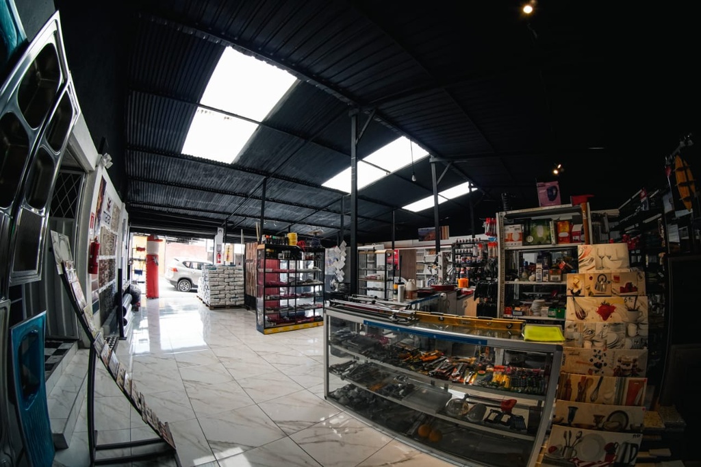 Casa Comercial con Ubicación Estratégica en Venta Sector San José de Morán 