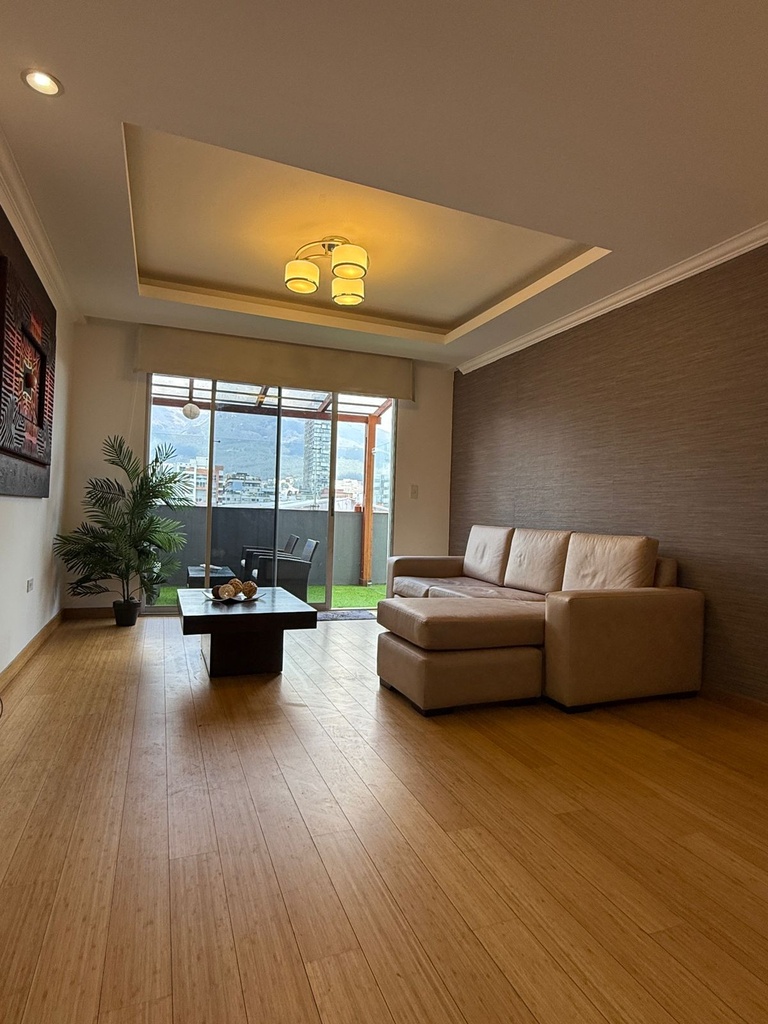 Suite de Oportunidad en Venta Sector La Carolina