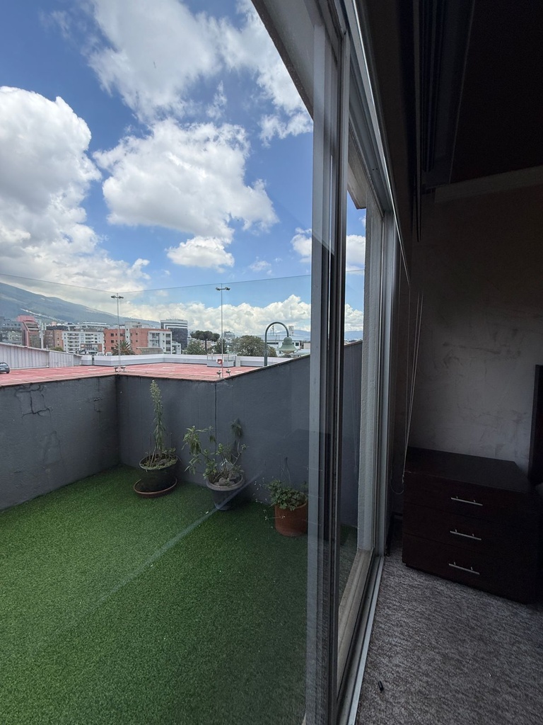 Suite de Oportunidad en Venta Sector La Carolina