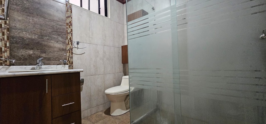 Departamento Amplio de 3 Dormitorios en Alquiler Sector Real Audiencia