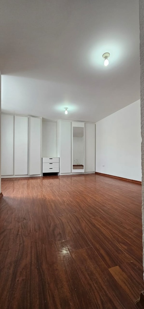 Casa de Oportunidad en Venta Sector San Carlos