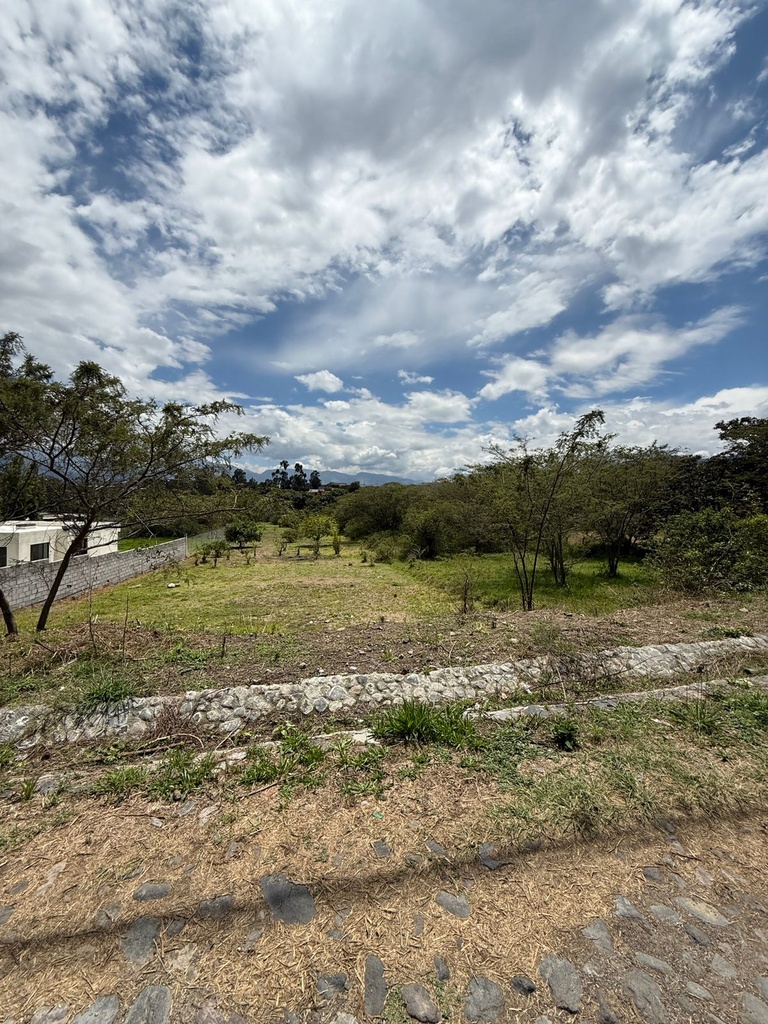 Terreno con Ubicación Estratégica en Venta Sector Tumbaco