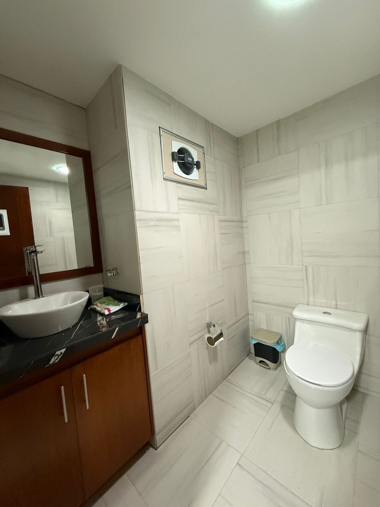 Oficina con Excelente Ubicación en Alquiler Sector República del Salvador