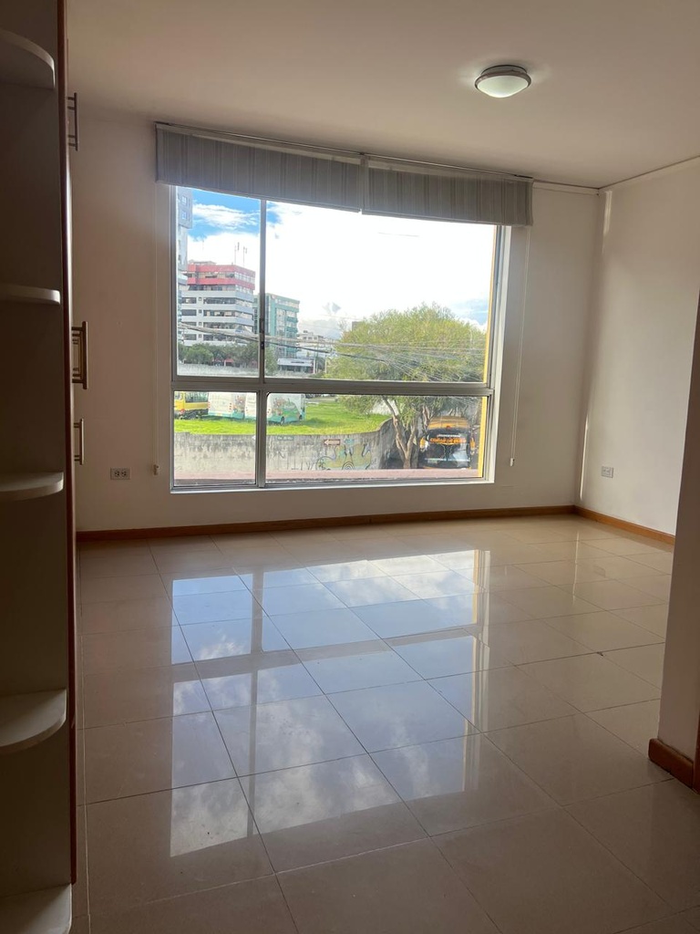 Departamento con Excelente Ubicación en Alquiler Sector La Carolina