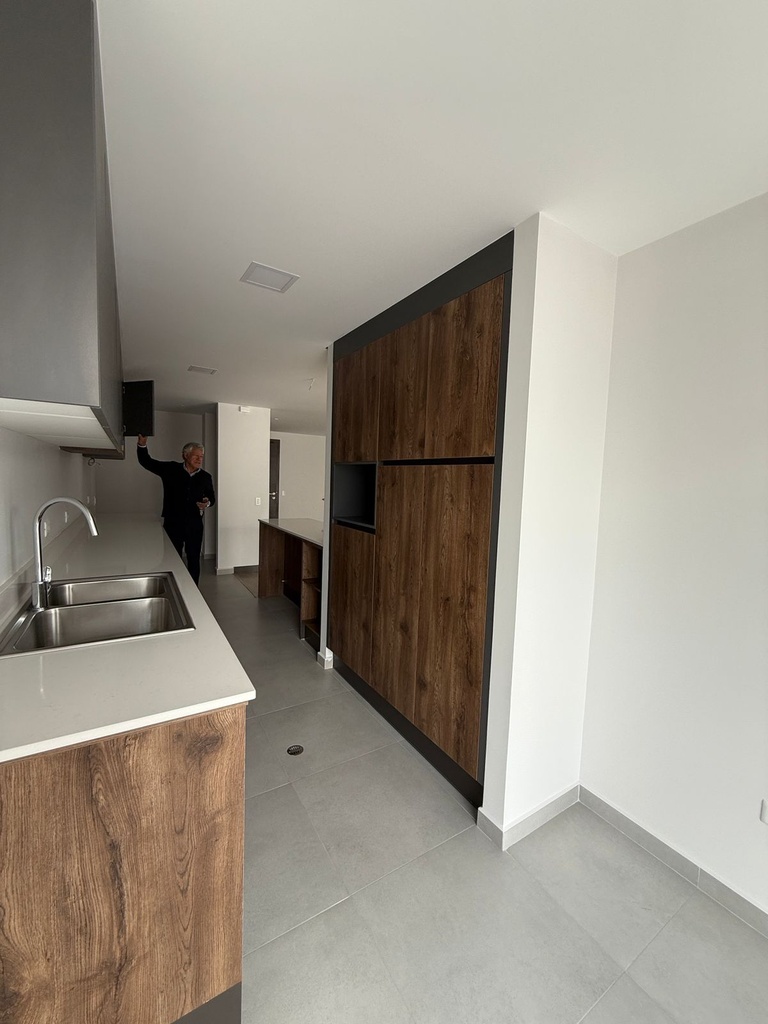 Departamento con Hermosa Vista en Alquiler Sector El Batán 