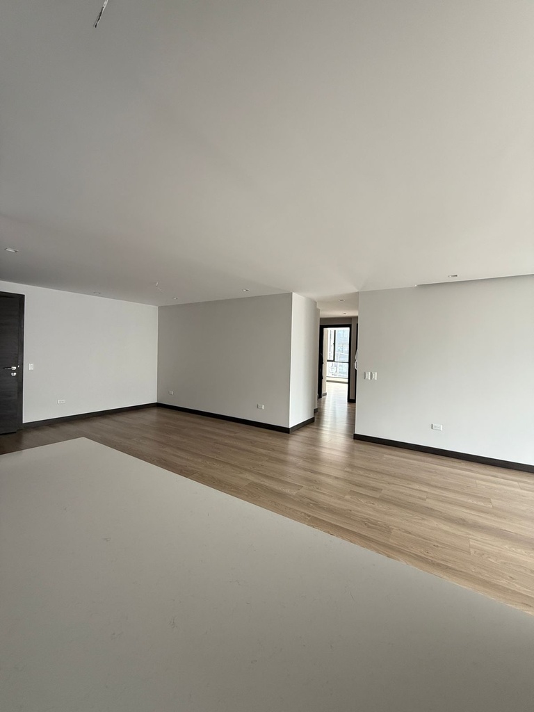 Departamento con Hermosa Vista en Alquiler Sector El Batán 