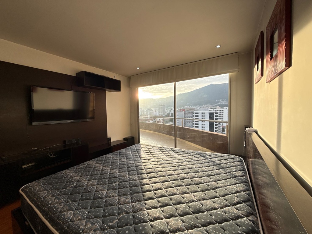 Departamento con Hermosa Vista en Alquiler Sector La Pradera