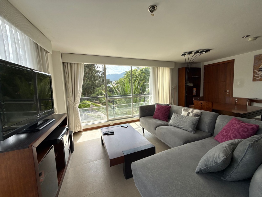 Departamento Amplio de 3 Dormitorios en Alquiler Sector Cumbayá