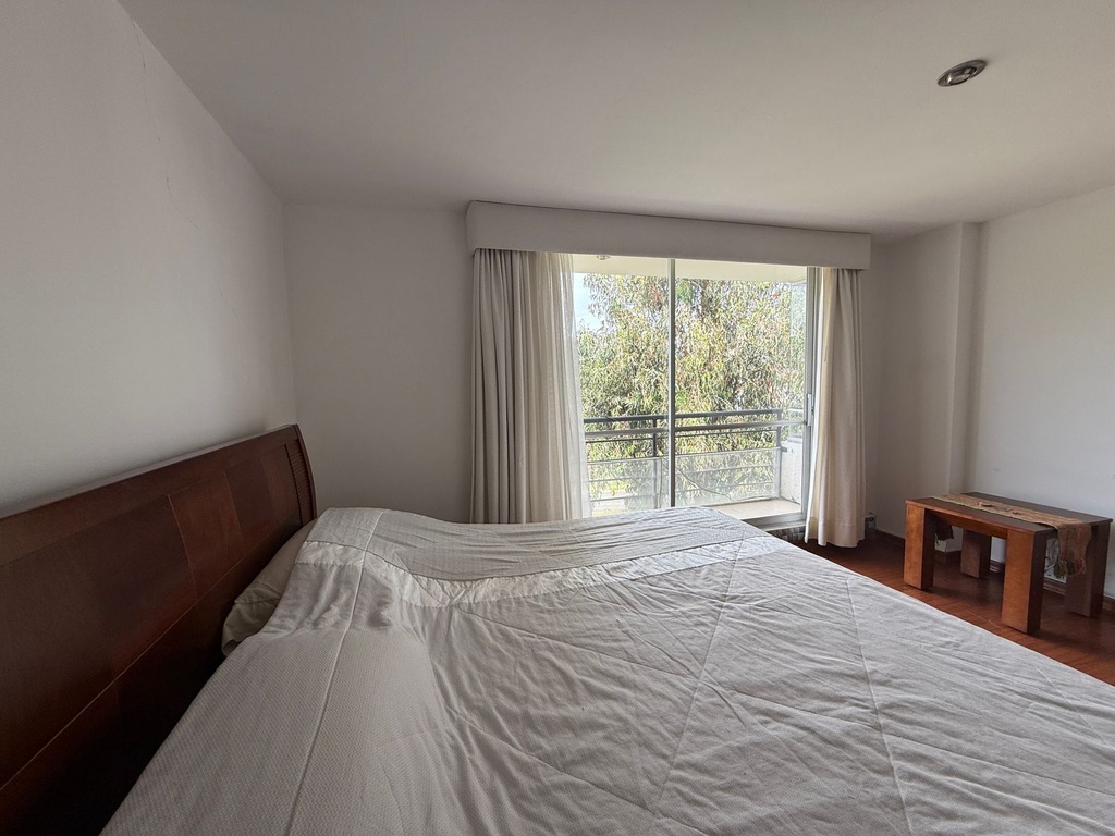 Departamento Amplio de 3 Dormitorios en Alquiler Sector Cumbayá