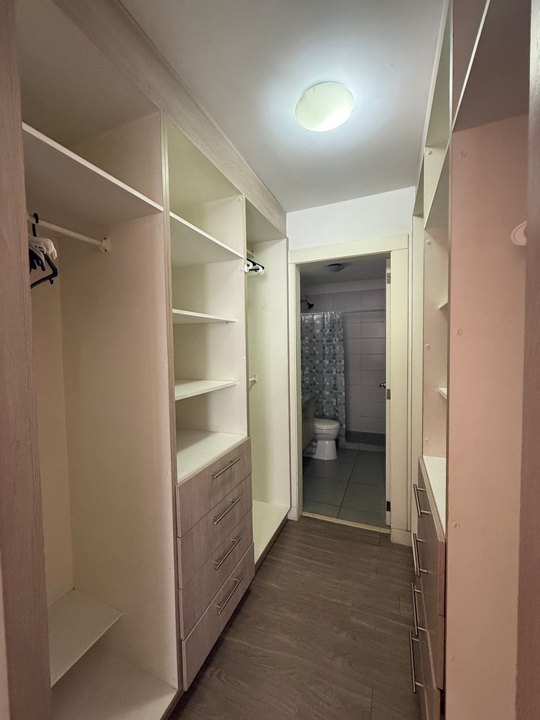 Suite Moderna en Alquiler Sector González Suárez