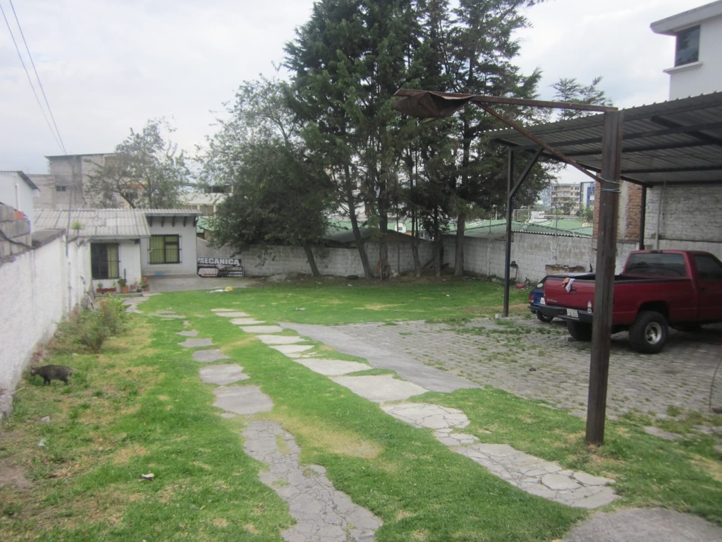 Casa con Ubicación Estratégica en Alquiler Sector La Gasca 