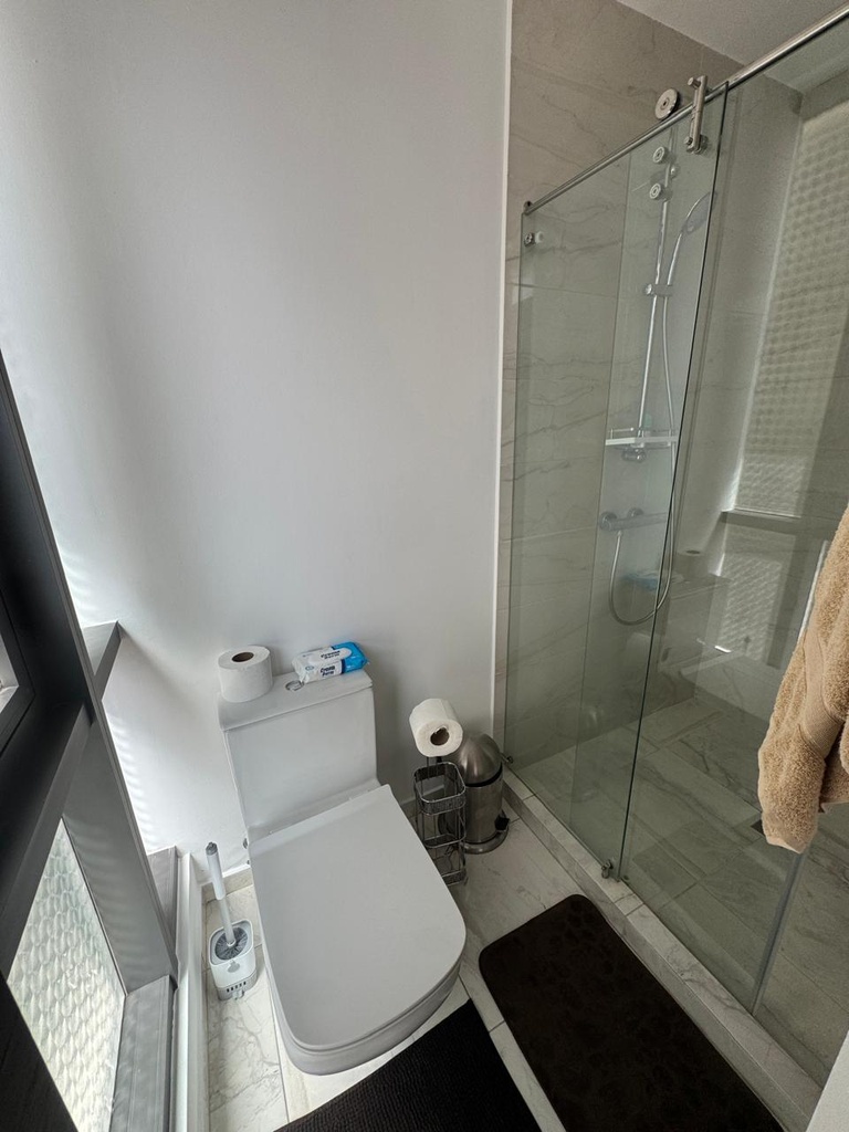  Departamento Amplio de 2 Dormitorios en Alquiler Sector Bosmediano