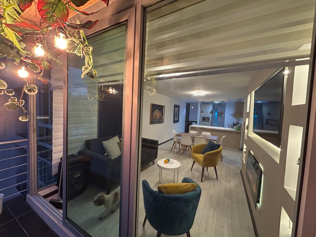 Departamento con Hermosa Vista en Alquiler Sector La Carolina 