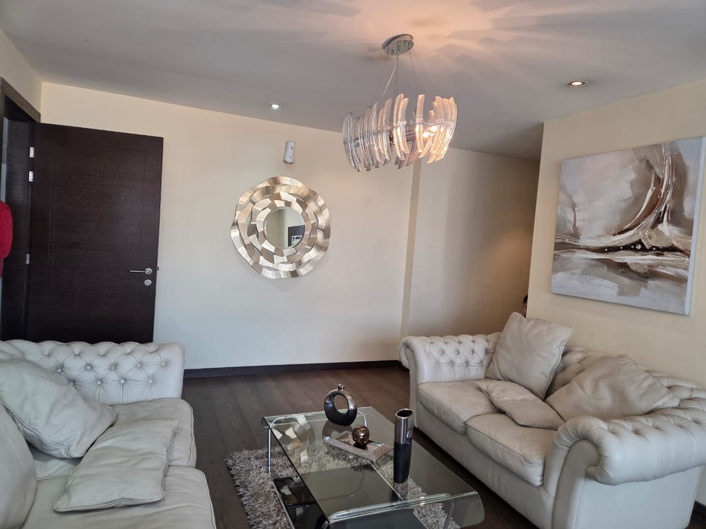 Departamento de 3 Dormitorios con Ubicación Estratégica en Alquiler Sector La Carolina 