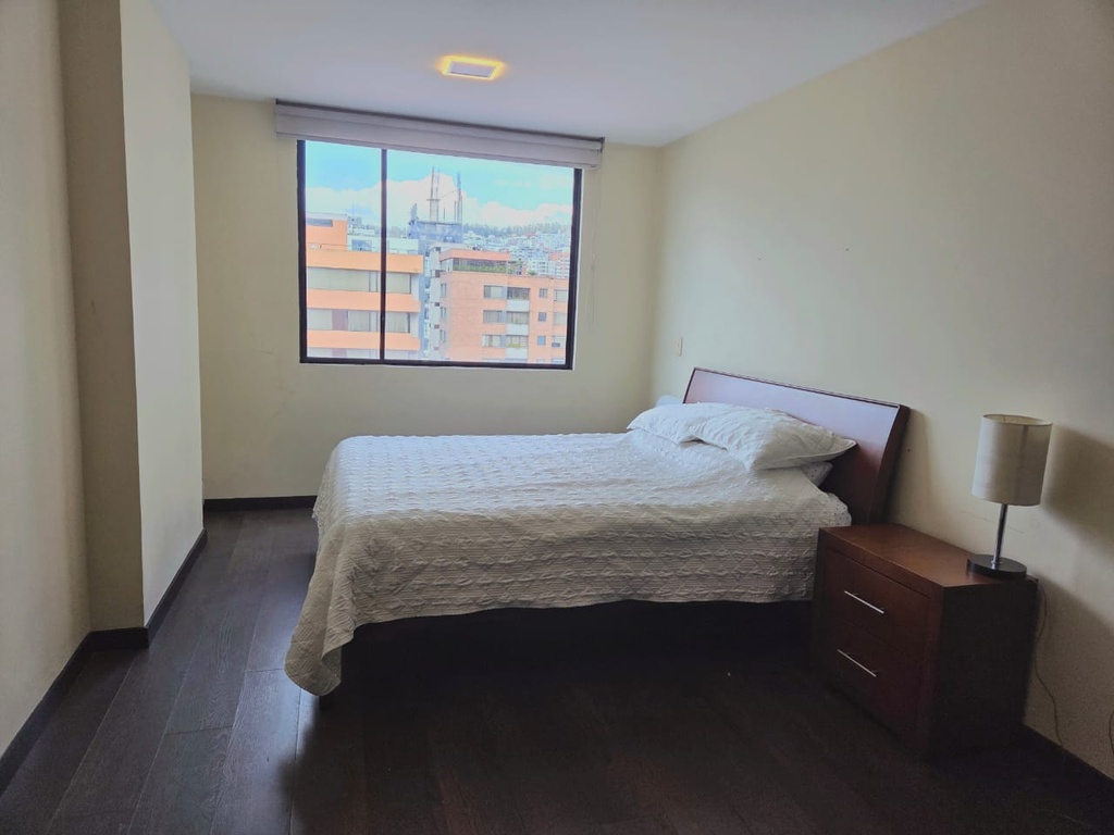 Departamento de 3 Dormitorios con Ubicación Estratégica en Alquiler Sector La Carolina 