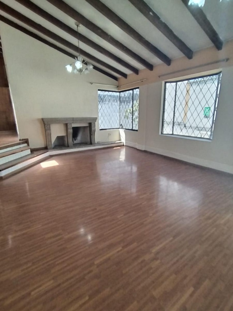  Casa con Ubicación Estratégica Sector Real Audiencia