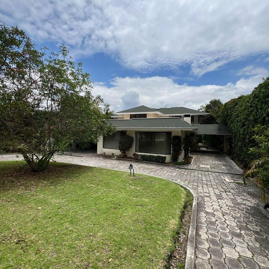 Casa con Ubicación Estratégica Sector Cumbayá 