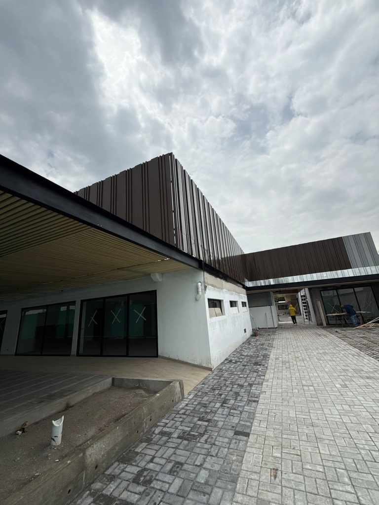 Local Moderna en Alquiler Sector Tumbaco