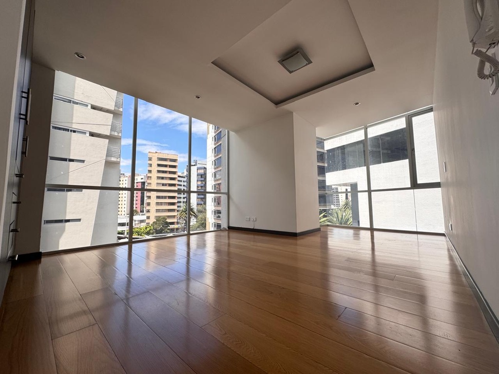 Departamento Amplio de 3 Dormitorios en Alquiler Sector República del Salvador 