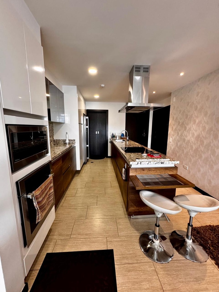  Departamento Amplio de 2 Dormitorios en Alquiler Sector Bosmediano