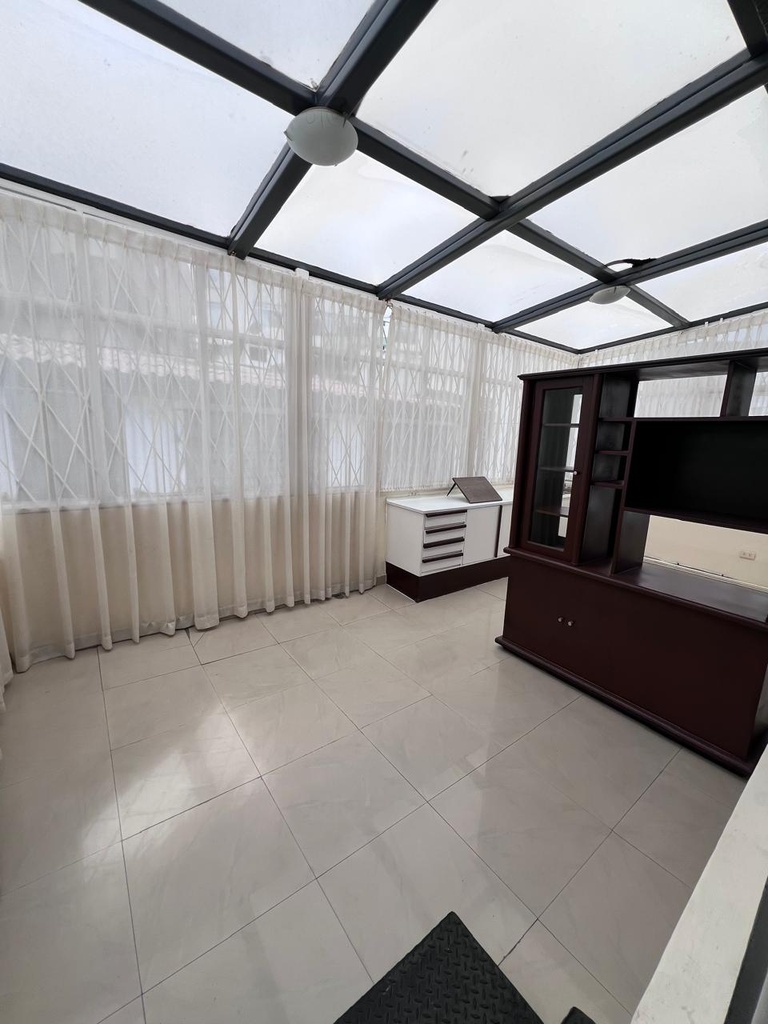 Departamento con Excelente Ubicación en Alquiler Sector Bellavista 