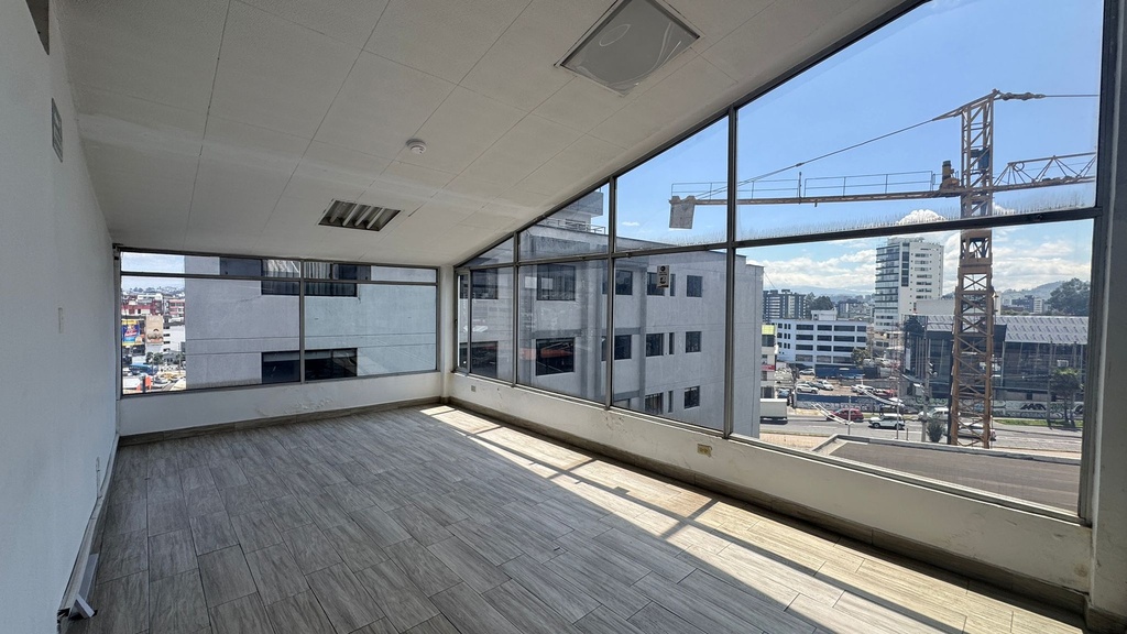 Oficina con Excelente Ubicación en Venta Sector Granda Centeno