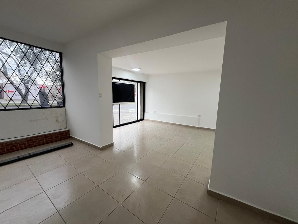 Local con Ubicación Estratégica en Alquiler Sector Rumipamba