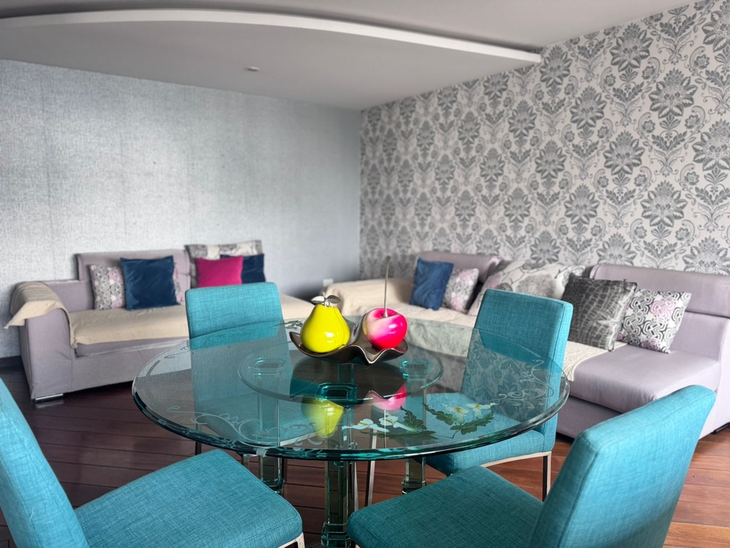 Departamento Amplio de 3 Dormitorios en Alquiler Sector La Carolina