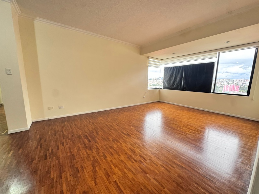 Departamento Amplio de 3 Dormitorios en Venta Sector El Labrador 