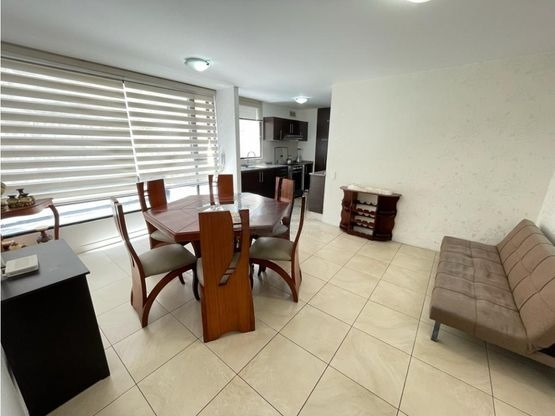 Departamento de 2 Dormitorios y 2 Parqueaderos - Colegio Benalcázar / Portugal