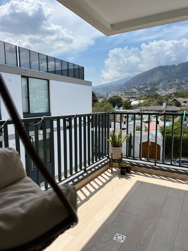 Cumbayá - U San Francisco - Suite Semi Amoblada - Balcón!  