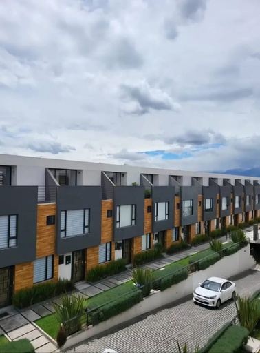 [Conjunto Residencial Kintu - FI] Casa Moderna de 3 Dormitorios en Alquiler Sector Calderón